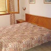 Bahia De San Antonio アパートホテル